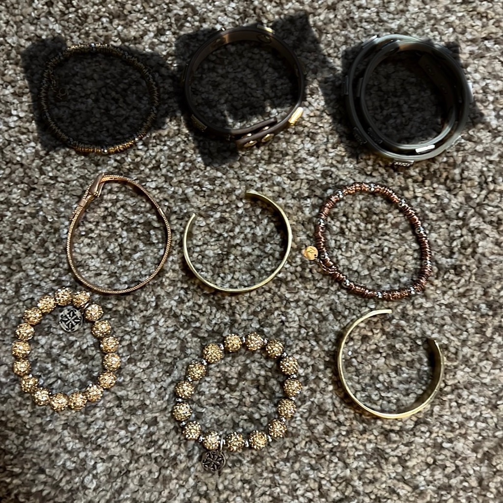 Rustic Cuff Gold Bracelets Euc Buy 1 Or Buy Them All 12$